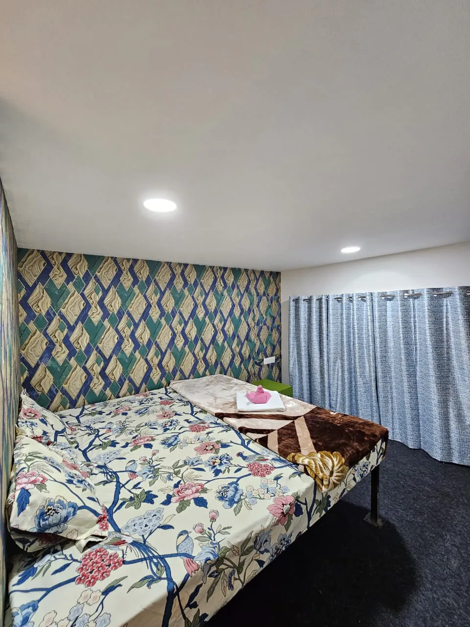 Deluxe Cottages - Image 3