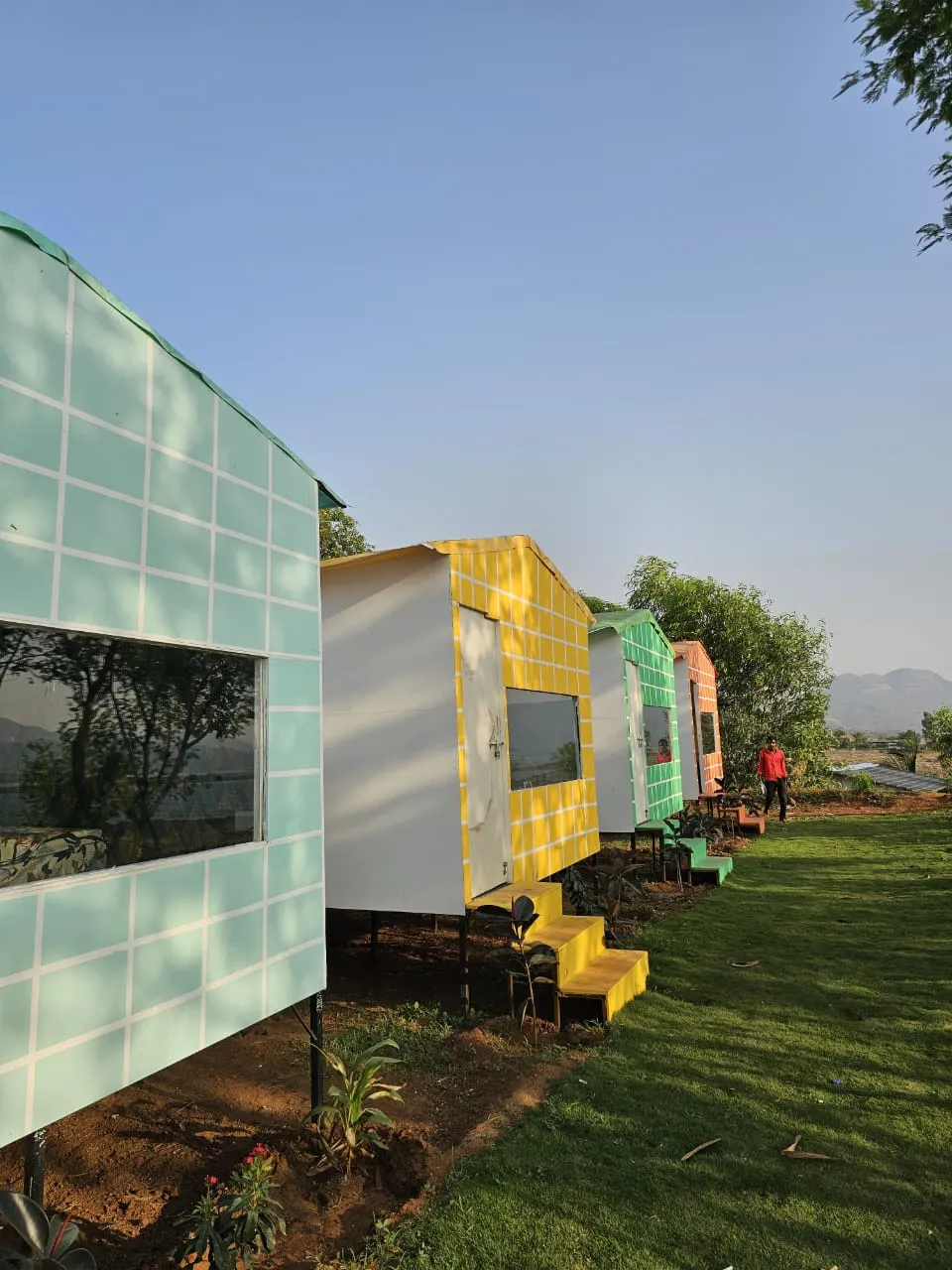 Deluxe Cottages - Image 7